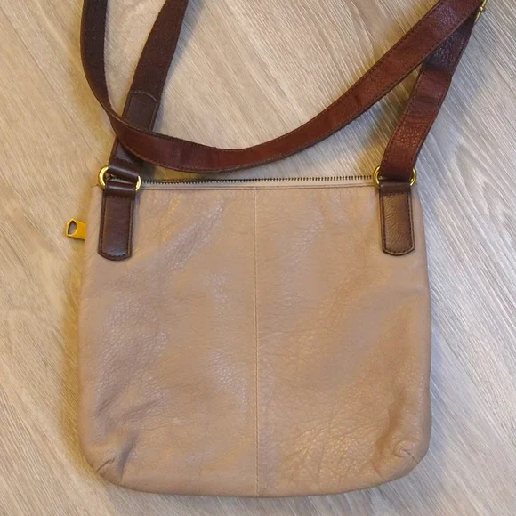 Fossil Crossbody Bag - Picture 4 of 6